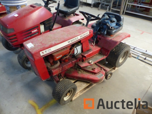 1 zitmaaier WHEEL HORSE B 111 SIX SPEED Lawn mower auctelia