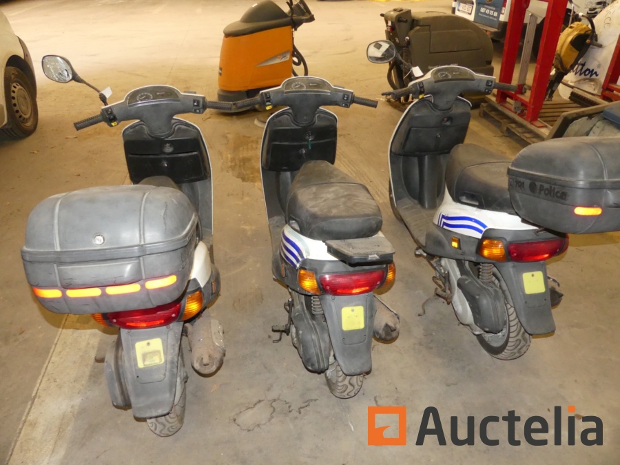 3 Scooters (for parts) Piaggio Zip