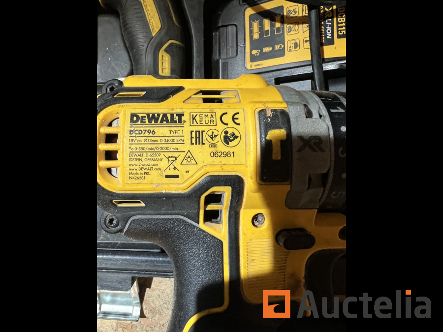 Dewalt 18 V DCK266P3 DFC887T1 DCD796T1 drills Drilling