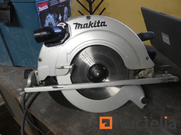 Makita 5903R portable Circular saw Wood circular saws auctelia