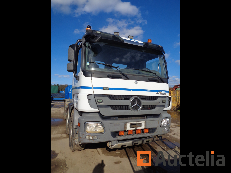 Four Micro onde 24v camion Mercedes Actros Bigspace 20 litres 452JB