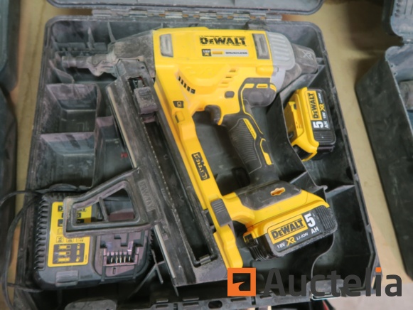Brad Nailer Dewalt Concrete Nail Battery Operated Dewalt Nail Gun