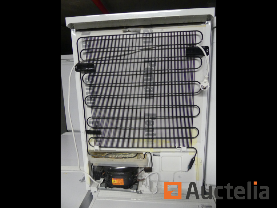 Réfrigérateur Top Siemens KT16LAW30 pas cher chez Monsieur-Outillages le  spécialiste du Gros électroménager